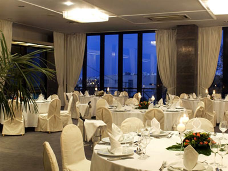 فندق أكويلا أتلانتس كاندية المظهر الخارجي الصورة The interior of the restaurant